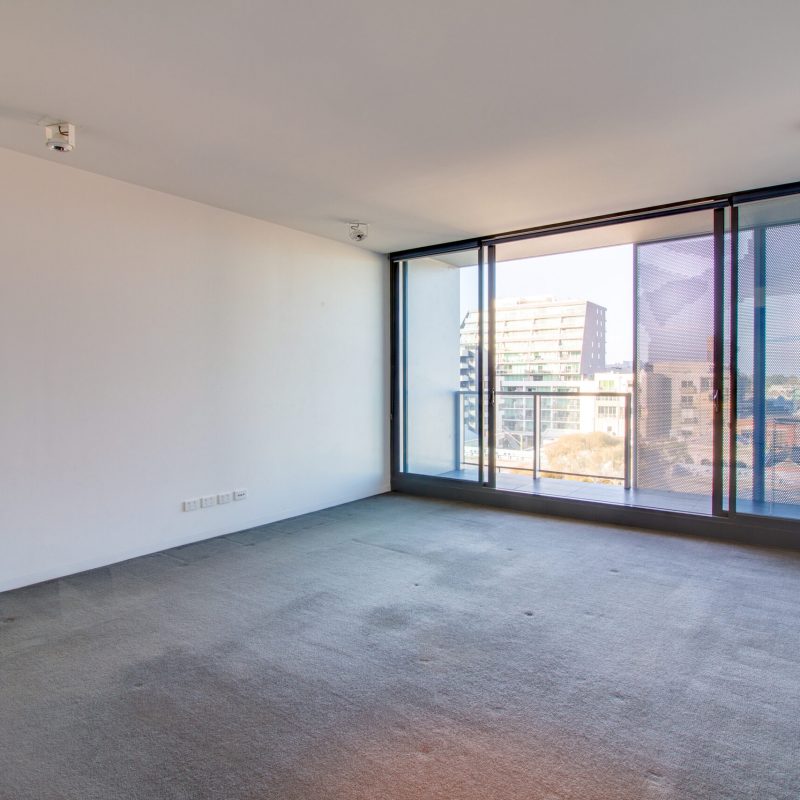 Empty,New,Apartment